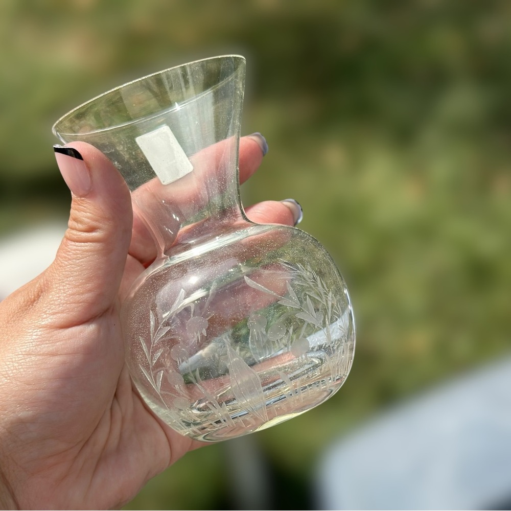 Vintage NEW Schmid 4.25" tall Etched Lily of the Valley Glass Vase - Picture 6 of 7